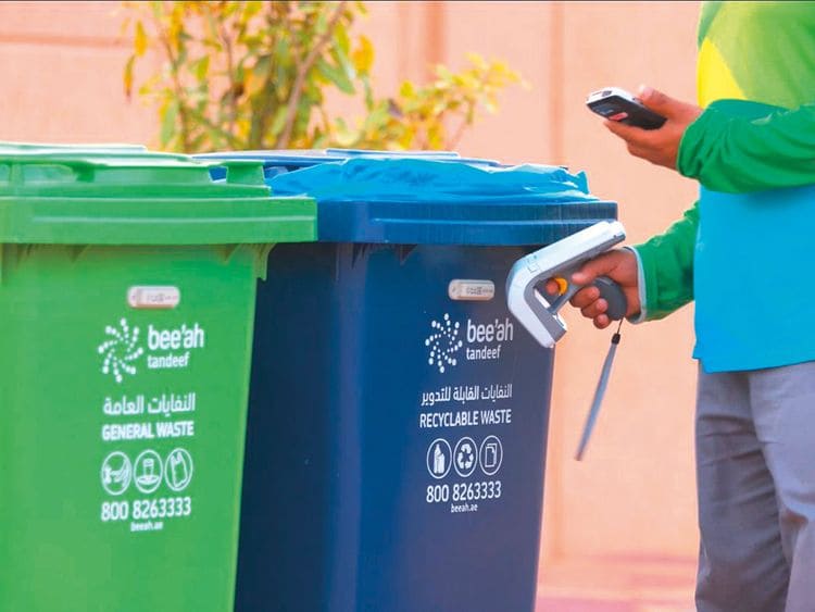 https://beeahtandeef.com/wp-content/uploads/2019/07/NAT-190730-Bee-ah-color-coded-bins-to-separate-general-and-recyclable-waste-Read-Only-_16c43bf4545_large.jpeg